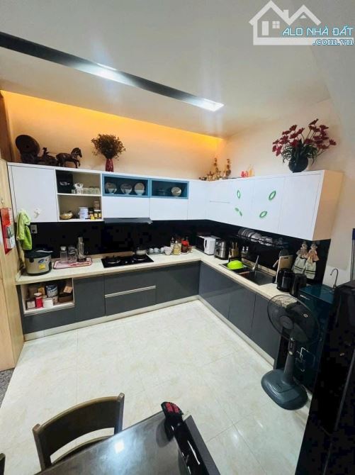 CHO THUÊ NHÀ NGUYÊN CĂN 3 TẦNG - MẶT TIỀN BÙI XUÂN PHÁI - THỦY DƯƠNG - HUẾ - 6