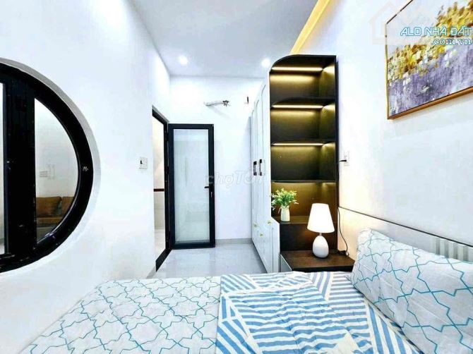 Bán gấp nhà Gò Vấp, Nguyễn Kiệm, gần hẻm xe hơi, 55m2, giá 5.5 tỷ - 6