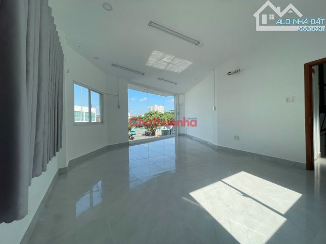 ⭐Nhà góc 3 mặt tiền thang máy 5 lầu trung tâm Quận 3 - 6