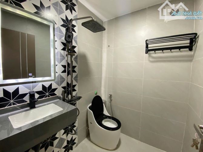 Bán nhà phố Khương Trung, 56m2, lô góc, 2 tầng, mặt tiền 4.5m giá 6.1tỷ - 6