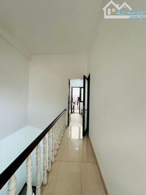 Không có căn thứ 2:nhà 3 tầng,76m2,ngang 5.8m,HXH thông P.11,GV: chưa tới 7 tỷ - 6