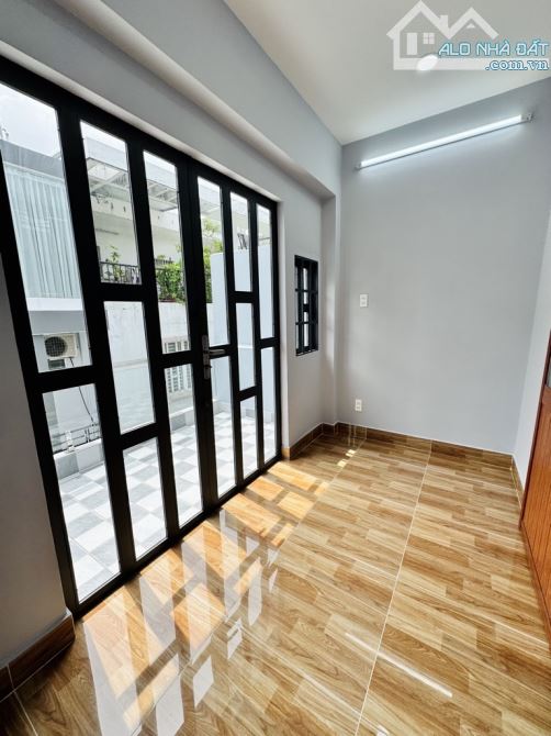 -CHỈ 5 TỶ XX , 4 TẦNG HCĐ, KHU VIP Q,10. CÁCH 20M, HXH, NHÀ HẺM Đ. ĐỒNG NAI - - 6