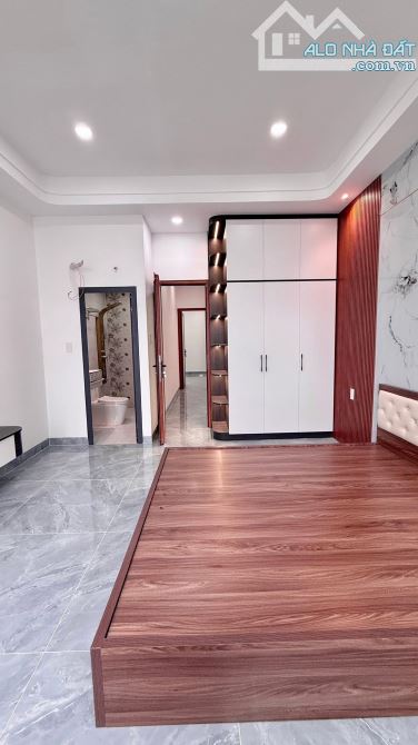 Bán Nhà Lê Văn Quới 5 Tầng Siêu Đẹp - 52m2 - Chỉ 6 Tỷ.... - 6