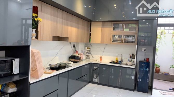 Bán nhà Đẹp 1 trệt 3 lầu Thang Máy  mới xây để ở tâm huyết 1 xẹt đường Nguyễn Ái Quốc - 6