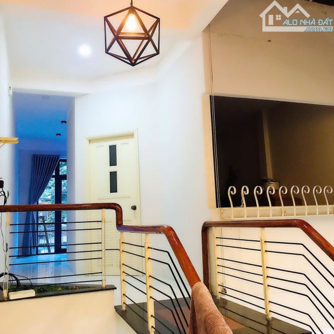 Cần bán siêu phẩm 2 tầng mới khu lý thái tông 108M nhỉnh 8tỷ - 7