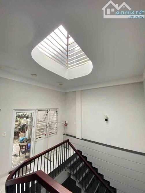 SẬP HẦM NHÀ 3 TẦNG MỚI ĐẸP LÝ TRIỆN DT 105m2_NGANG 5M_VUÔNG VẮN_CHỈ 8 TỶ - 7