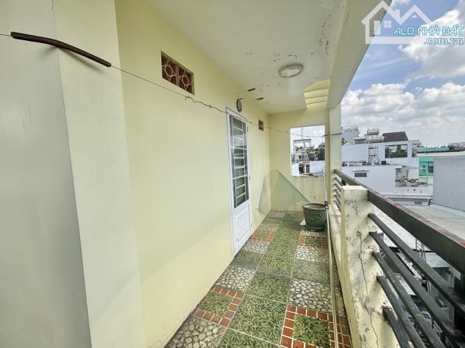 DIỆN TÍCH KHỦNG 140M2 - 4 TẦNG - SÂN ĐỂ XE RỘNG - NỞ HẬU - HXH - THỐNG NHẤT P16 - 7