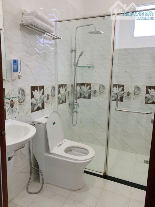 Bán khách sạn 140m2, 5 tầng, mặt tiền đường số phường Bình Trưng Tây, Quận 2, chỉ 17 tỷ TL - 7