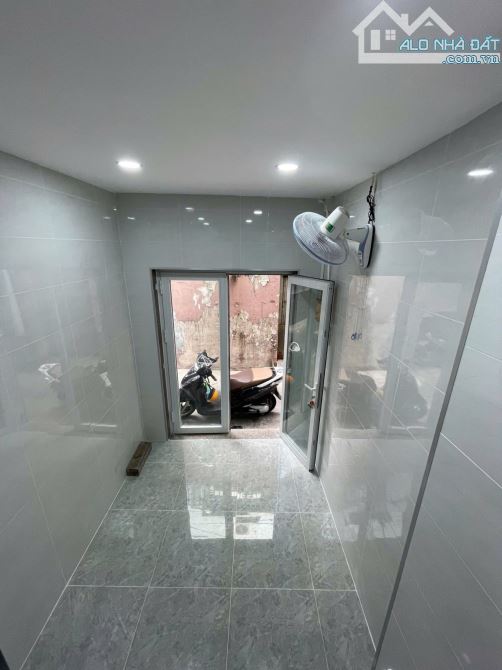 HÀN HẢI NGUYÊN - KHU VIP Q11 - 3 TẦNG 2PN 3WC - SỔ NỞ HẬU - 7