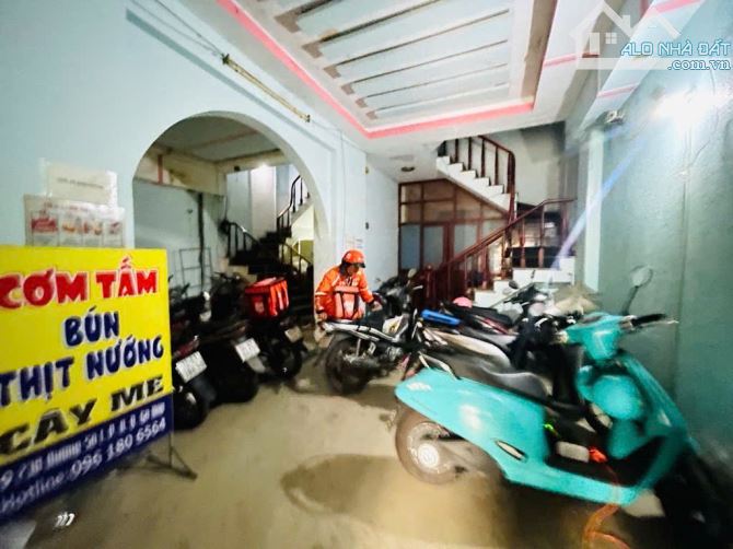 Bán 2 căn mặt tiền liền kề ngang 8m X 22m đường Thống Nhất Gò Vấp, 18pn, 11.5 tỷ tl - 7