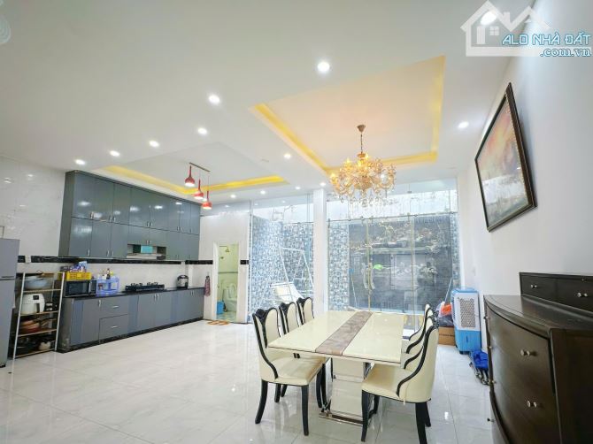 Bán biệt thự đường số 10, khu dân cư Bình Hưng, 7x19,5 , Sổ riêng hoàn công đủ,Bình Chánh - 7