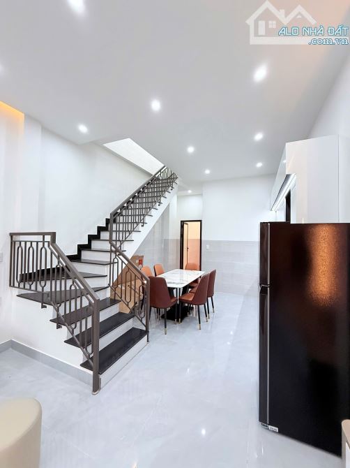 Nhà 2 tầng 2 mê 586/5 ĐIỆN BIÊN PHỦ, cách mặt tiền 4 cái nhà FULL nội thất - 7