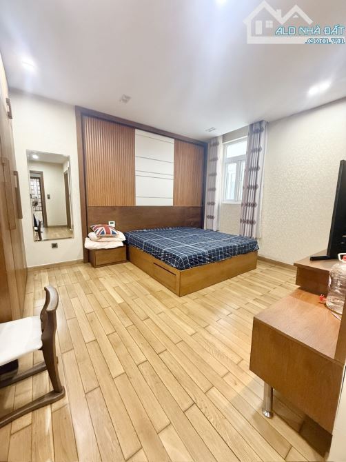 NHÀ MẶT TIỀN Q8 P3 - ÂU DƯƠNG LÂN - 4,4 x 22 (NỞ HẬU TÀI LỘC 5,2) - 7
