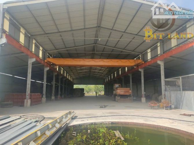 Bán Hơn 4.5ha Xưởng và Đất Full SKC PHƯỚC TÂN. Giá chỉ 3.2tr/m2 - 7