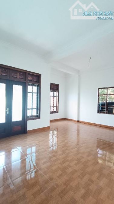 Cần Bán Nhà 3 tầng 80m2 View Hồ Cực Đẹp - 7