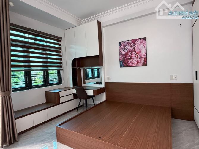 Bán nhà 3 tầng ngõ phố Vũ Hựu, ph Lê Thanh Nghị, TP HP, 64.7m2, mt 4m, 3 ngủ, sân oto - 7
