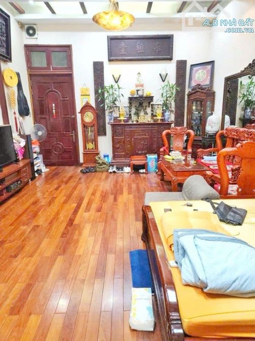 BÁN CĂN HỘ TẬP THỂ HIẾM , PHỐ CỔ HÀNG CHIẾU, HOÀN KIẾM. TẦNG 2 – 110M² – 2PN. 8,78 TỶ - 7