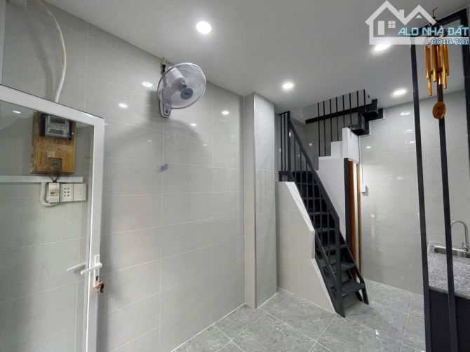 HÀN HẢI NGUYÊN - KHU VIP Q11 - 3 TẦNG 2PN 3WC - SỔ NỞ HẬU - 8