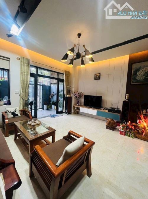 CHO THUÊ NHÀ NGUYÊN CĂN 3 TẦNG - MẶT TIỀN BÙI XUÂN PHÁI - THỦY DƯƠNG - HUẾ - 8