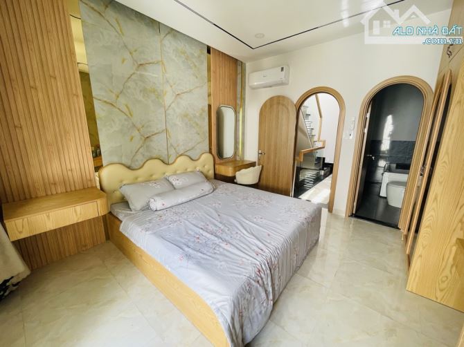 HXH HOÀNG VĂN THỤ- NHÀ ĐẸP 4 TẦNG- CÁCH MT 10M- CHỈ NHỈNH 13 T - 8
