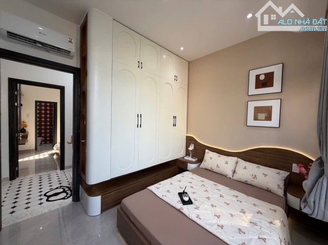 Nhà liền kề tỉnh lộ 10 giá tốt chưa đến 7 tỷ - 9