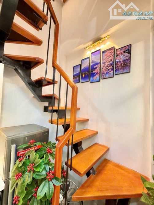 VĂN CHƯƠNG, ĐỐNG ĐA, HÀ NỘI - LÔ GÓC 3 MẶT THOÁNG - 4 TẦNG - FULL NỘI THẤT - 9
