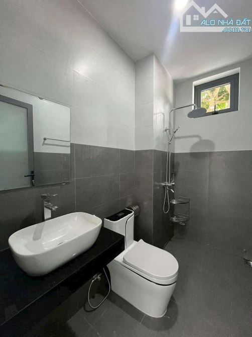 Nhà TO (6x40m) Gần Chợ Mai Hắc Đế ! Giảm Sốc 300 Triệu - Xây 2Tầng Kiên Cố | Full Nội Thất - 9