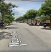 Bán đất đường 10m5 Nguyễn Chánh, dt:135m2 ngang 7,5m, thông biển NTT