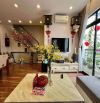 Bán nhà đẹp, lô góc, tại Ngọc Thụy, oto đỗ cửa, 5 tầng, 50m2, mt: 6m, giá 12 tỷ
