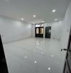 bán nhà 3 tầng 72.7m2 giá 13.5 tỷ mặt tiền đường Hoàng Diệu cách biển 500m, nhận ký gửi
