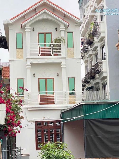 BÁN GẤP BIỆT THỰ MINI - NHÀ 58M² – 3 TẦNG – MẶT TIỀN 11M – Ô TÔ ĐỖ CỬA - NHỈNH 7TỶ.