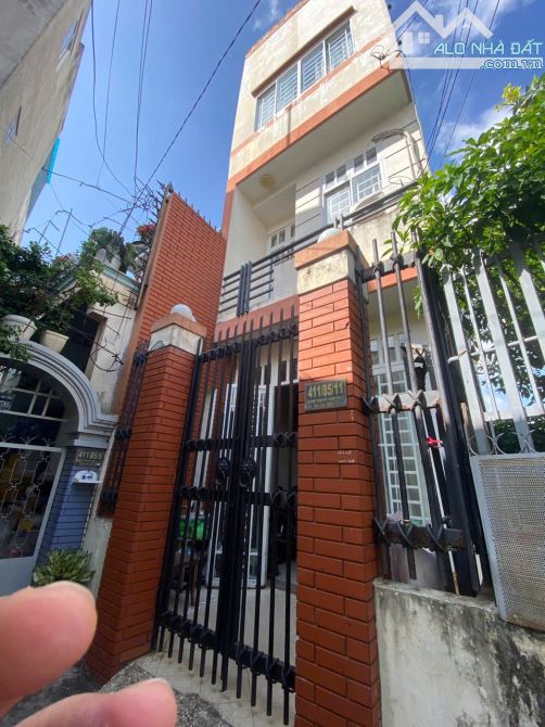 Nhà Gò Vấp - 3 Tầng BTCT - Lê Đức Thọ - Gần Emart, Giá Mềm Chỉ Hơn 4 Tỷ6