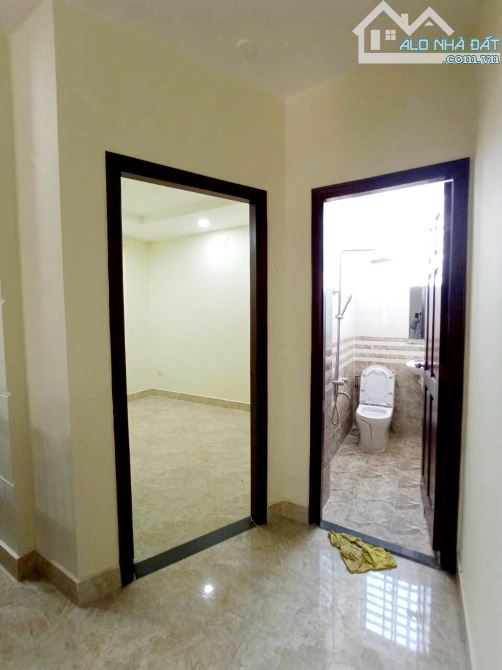 Nhà Mới 2 Lầu 5x15m Đường Hà Huy Giáp P.Thạnh Lộc Quận 12 Giá 14tr/th Cọc 2th