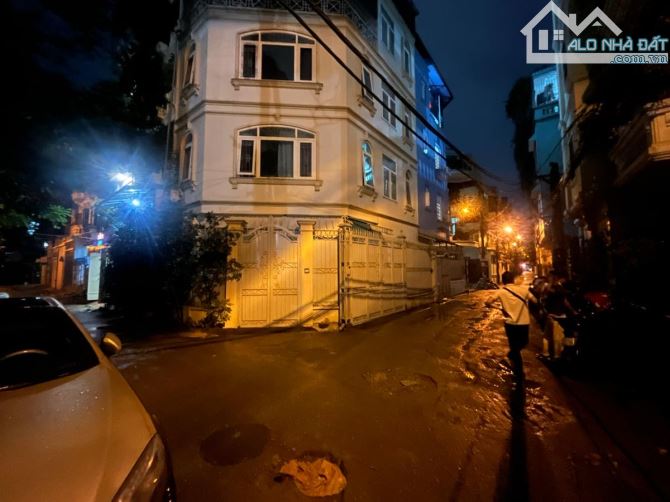 Bán Nhà Phân Lô Ô Tô Tránh Trung Tâm Cầu Giấy 72m2 Lô Góc 3 Mặt Thoáng Mặt Tiền Rộng 11m