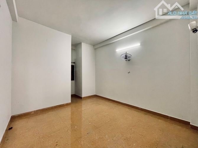 BÁN NHÀ HẺM XE HƠI CHIẾN LƯỢC ( 30M2 , 3 TẦNG ) GIÁ NHỈNH 3 TỶ