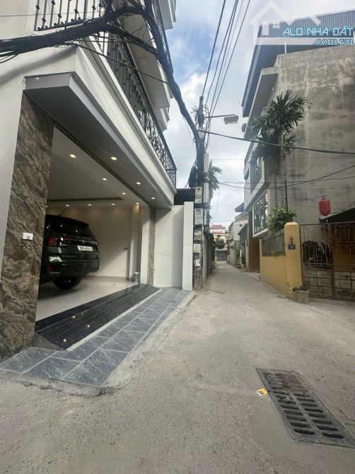BÁN NHÀ PHỐ BỒ ĐỀ – THANG MÁY – Ô TÔ ĐỖ CỬA – HƠN 8 TỶ