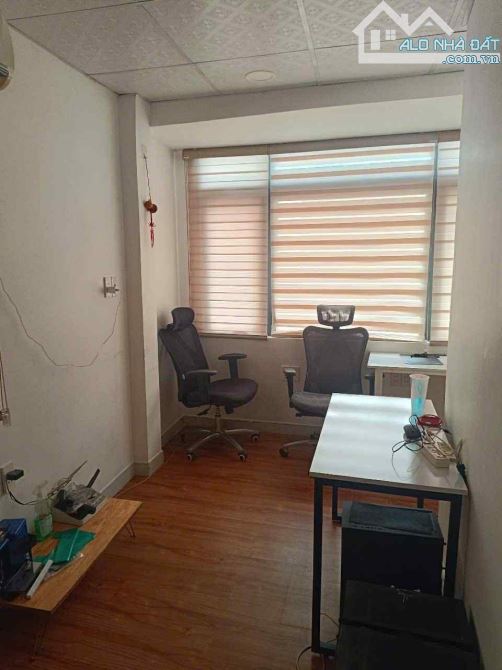 🇻🇳Quận 10,Hồ Thị kỷ,3 tầng,dt:3mx4m,giá:4,1 tỷ