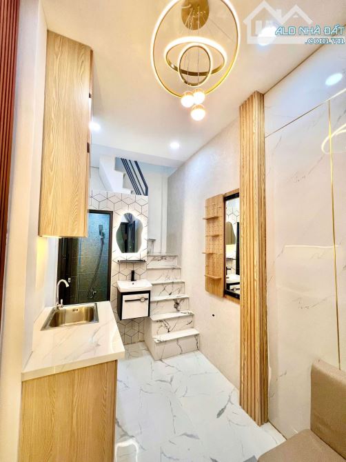 BÙI THẾ MỸ - SỔ HỒNG RIÊNG NỞ HẬU - 3 TẦNG DTSD GẦN 30m² 2PN 2WC