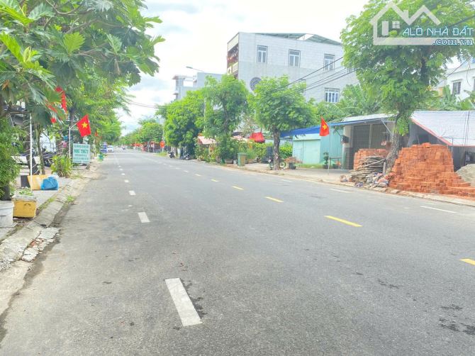 💲 Lô góc 2 mặt tiền đường 10.5m Bùi Trang Chước & Nguyễn Hiến Lê. Vị trí đẹp, giá tốt.💥