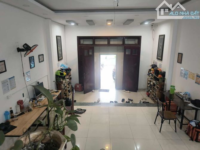 BÁN NHÀ MẶT TIỀN, NHÀ 3 TẦNG HOÀN CÔNG, DÒNG TIỀN 17 TR/T ĐƯỜNG SỐ 8, SÁT LÊ VĂN VIỆT