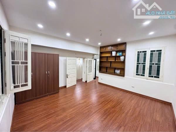 Bán nhà phố Nguyễn Công Hoan, ô tô tránh, 82m mặt tiền 5m, chỉ nhỉnh 19 tỷ