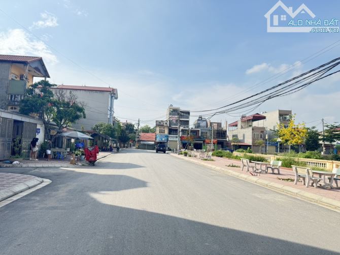 Siêu phẩm hiếm - đường thông oto - Đoài nam hồng đông anh HN - Zá cực hấp dẫn