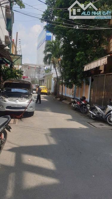 Quận Tân Phú-Nhà đẹp-Hẻm ô tô 7M-Giáp Q11-Sát MT Luỹ Bán Bích-P.Hoà Thạnh-70m2-4x18-4tầng