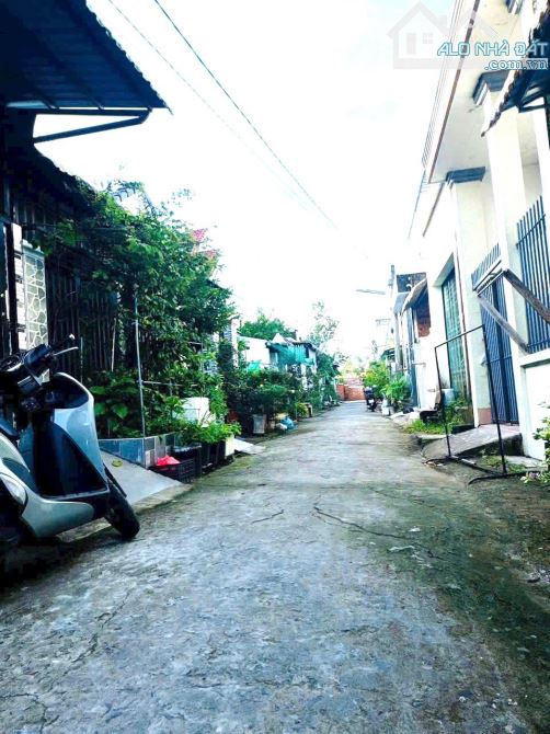 BÁN NHÀ cấp 4 khu dân cư Thành Giao. Gần chợ Miễu Ông, UBND Phường