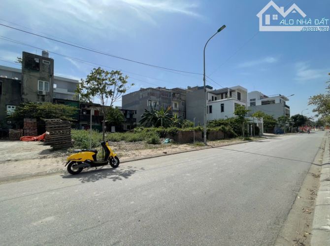 143.1m2 đất biệt thự đường Ngô Hùng gần TĐC Sao Sáng - Ngang 9m - Đường 12m