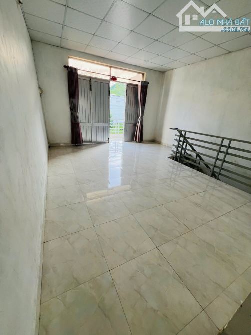 Bán nhà 2 tầng TĐC Đất Lành Vĩnh Thái đường 10m ngang hiếm 4.5m  -------- - DT: 73.1m2 nga