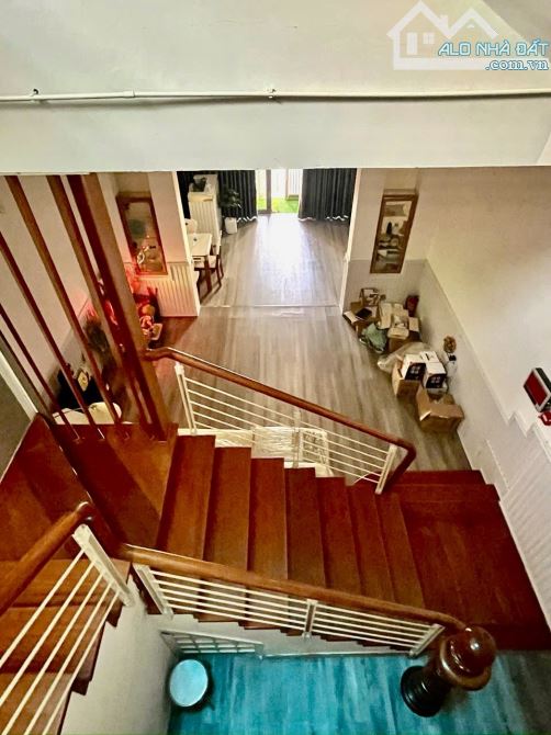 Bán nhà 3 tầng đẹp đường Bùi Kỷ ngay ĐH ngoại ngữ bệnh viện Vinmec giá tốt nhất khu vực