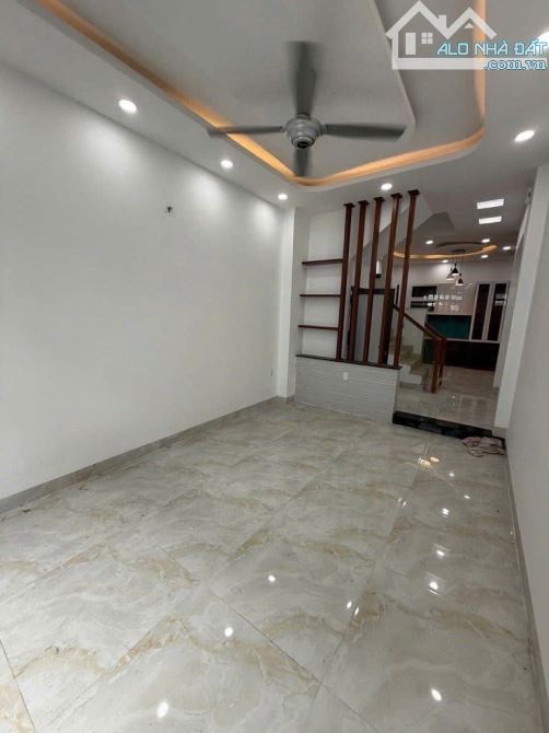 Bán gấp căn nhà đường Phan Văn Trị, Gò Vấp / 48m2 / 2 tỷ 690 triệu / sổ riêng chính chủ