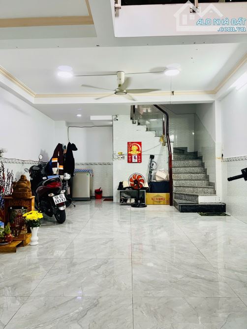 Bán nhà Hẻm Tân Phú -Thoại Ngọc Hầu -P Phú Thạnh -DT:47m2-2Tầng -Giá:4,8Tỷ .
