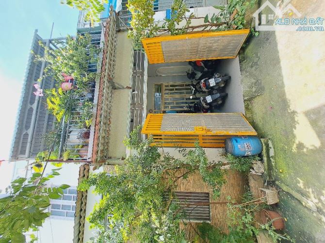 Nhà ngay Phần Mềm Quang Trung, 2 tầng BTCT, 4x14m2, HXH, giá nhỉnh 3 tỷ